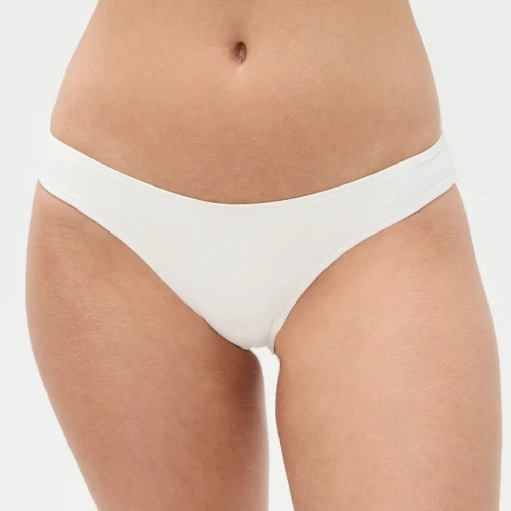 NEW Frankie's Bikinis Catalina Bottom‎ Full Coverage Sunrose Ivory